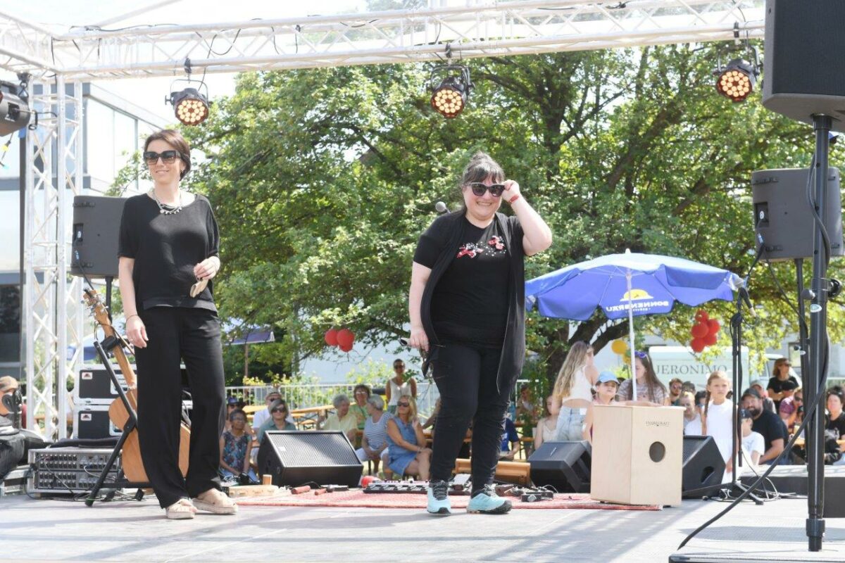 Modeschau am Stangenfest 2023