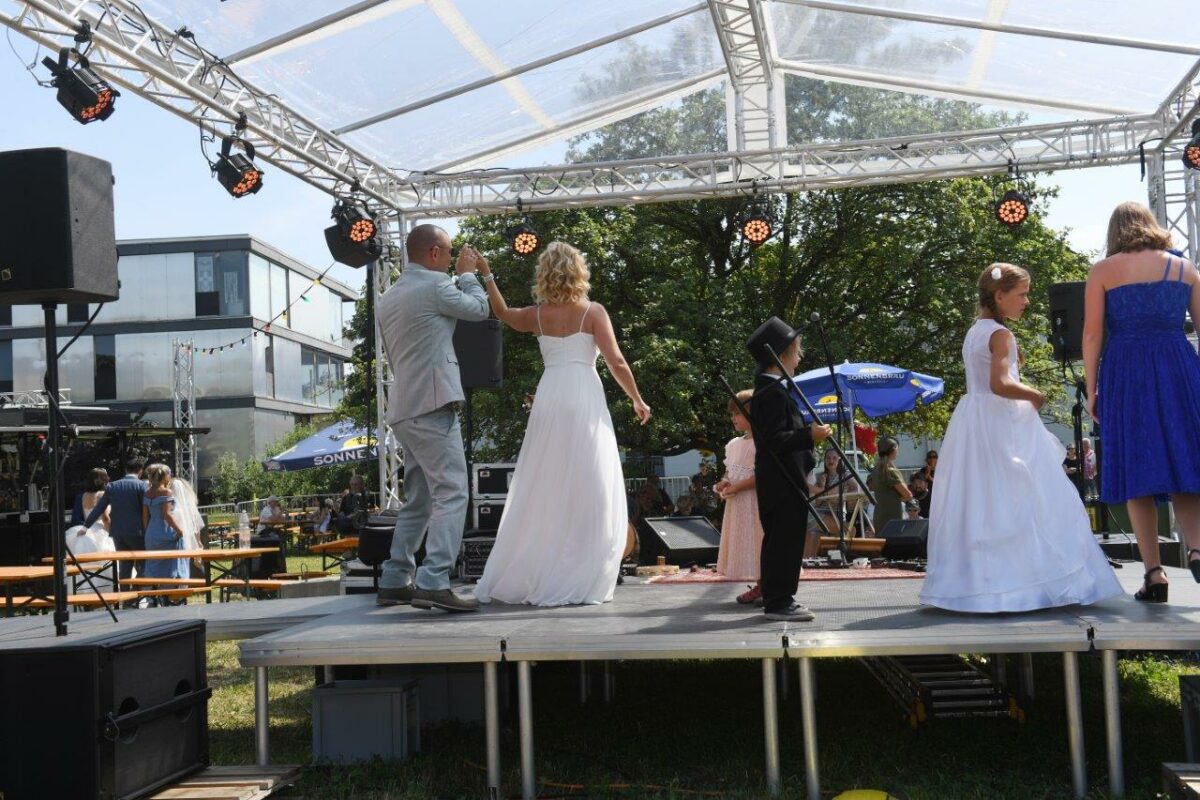 Modeschau am Stangenfest 2023