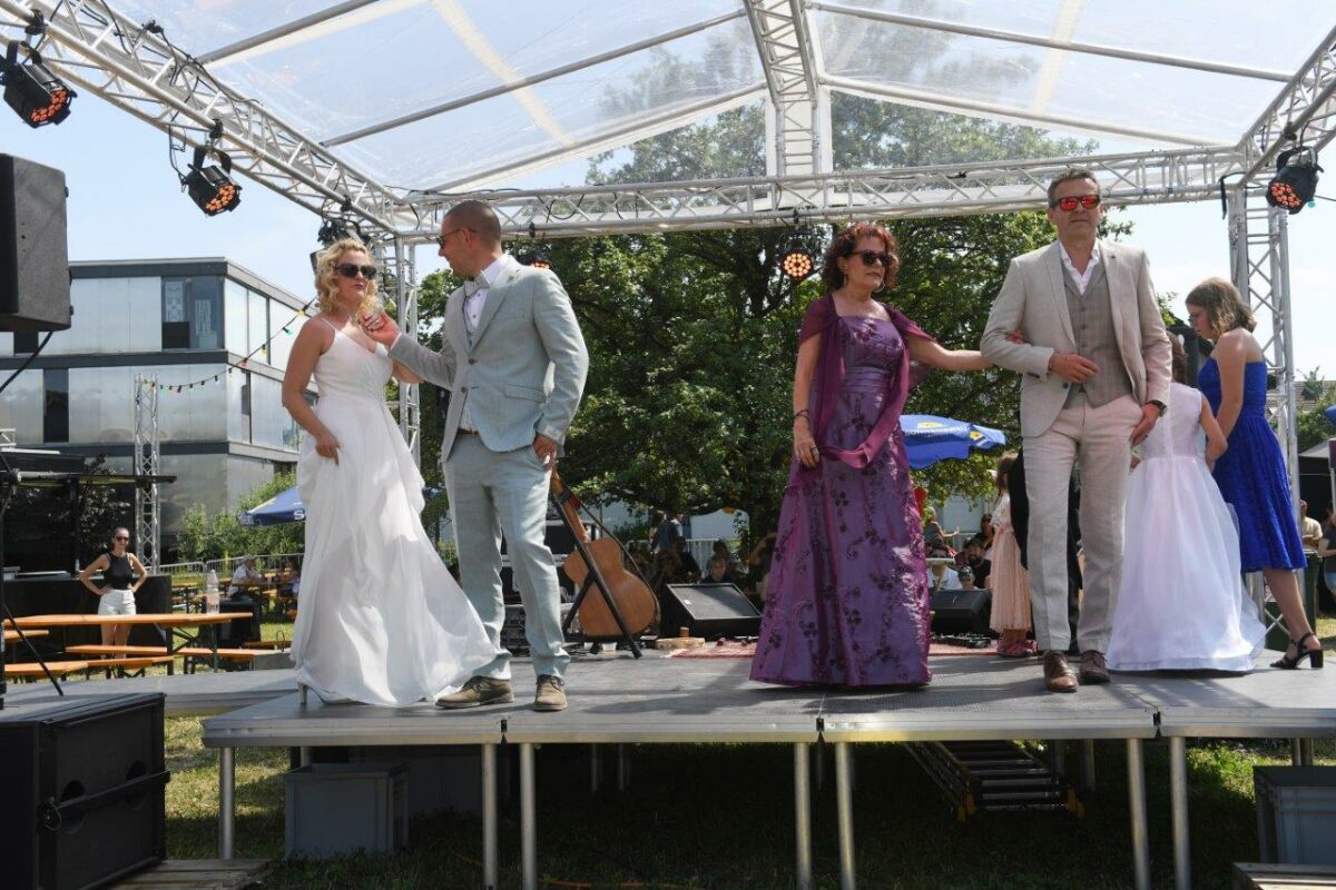 Modeschau am Stangenfest 2023
