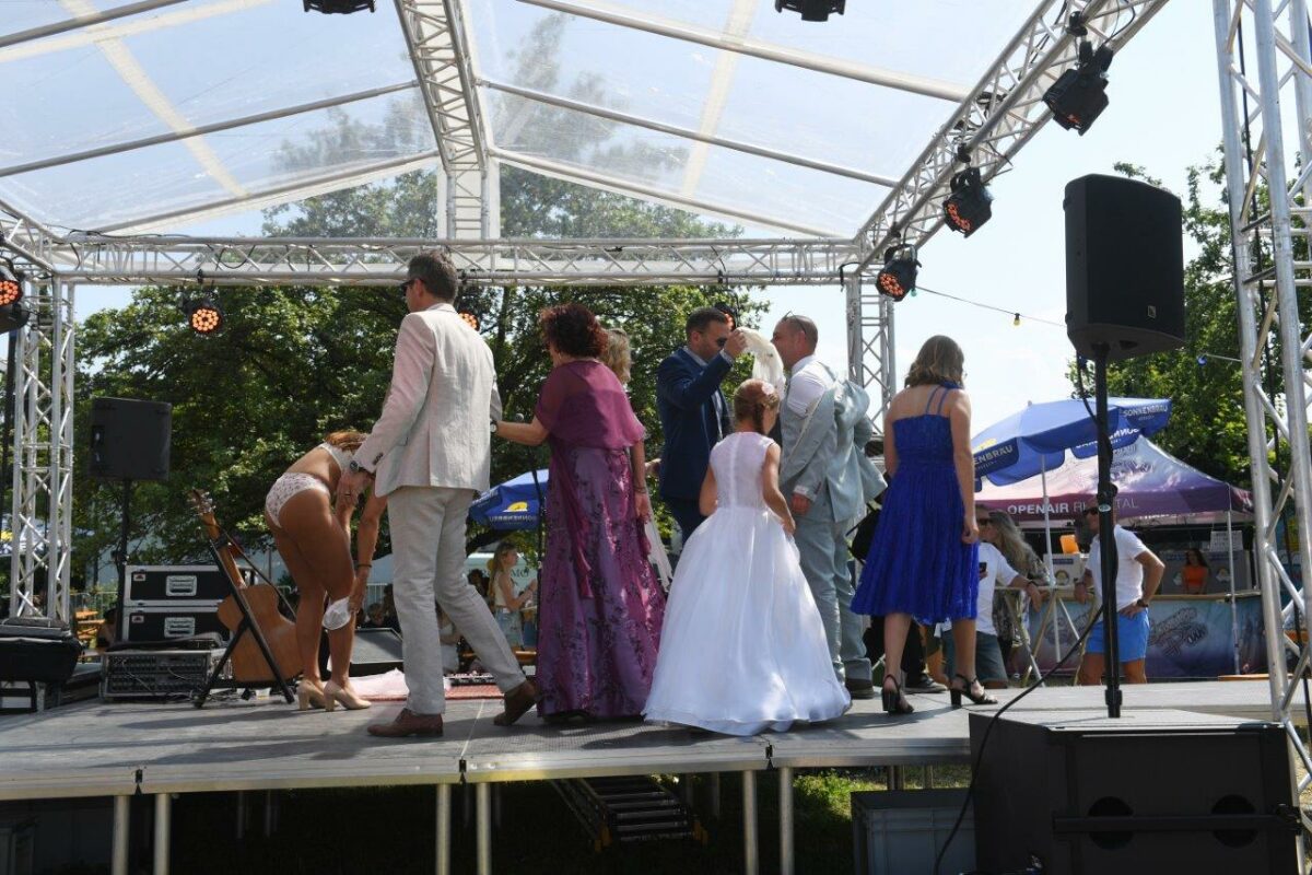 Modeschau am Stangenfest 2023