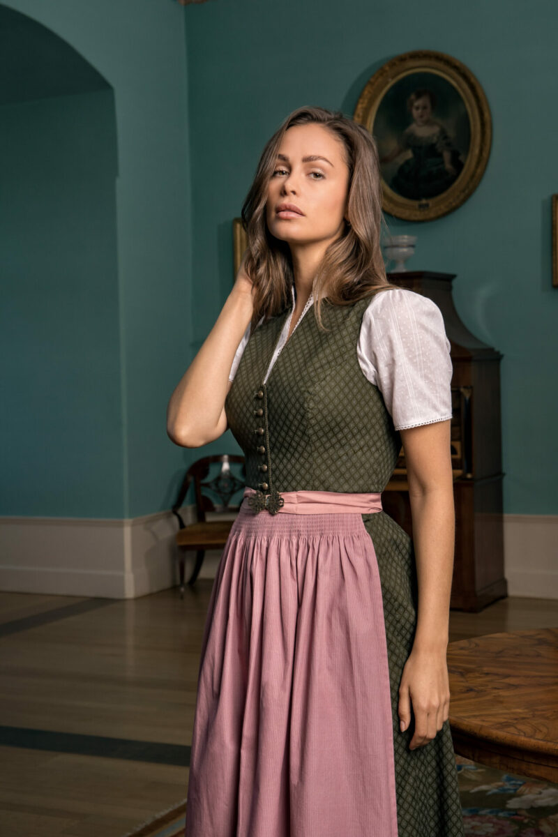 Elegante Dirndl