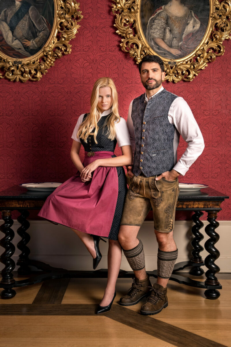 Lederhosten, Dirndl und Trachten