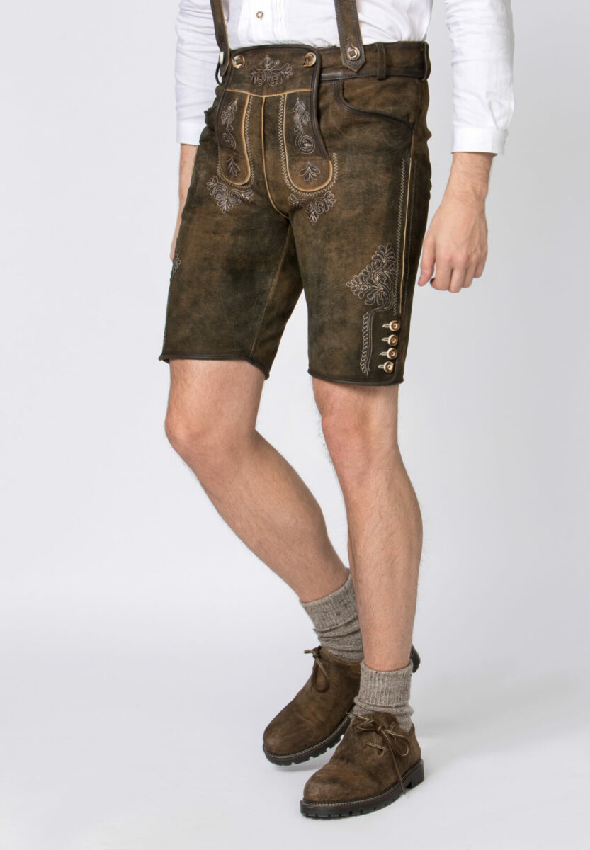 Lederhosten, Dirndl und Trachten