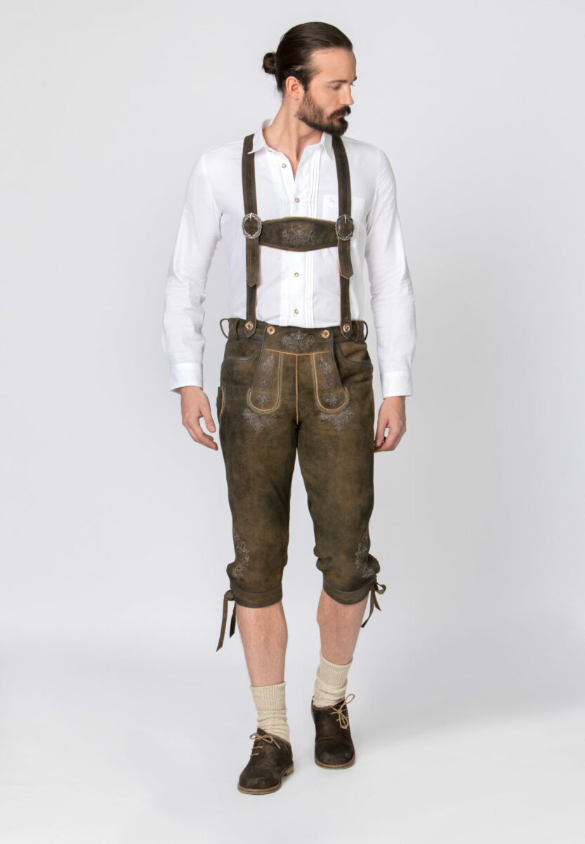 Lederhosten, Dirndl und Trachten